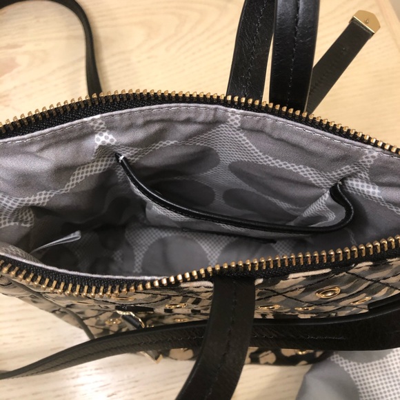 Vera Bradley Fenwick Mini Crossbody Glossy Leopard - Picture 8 of 11